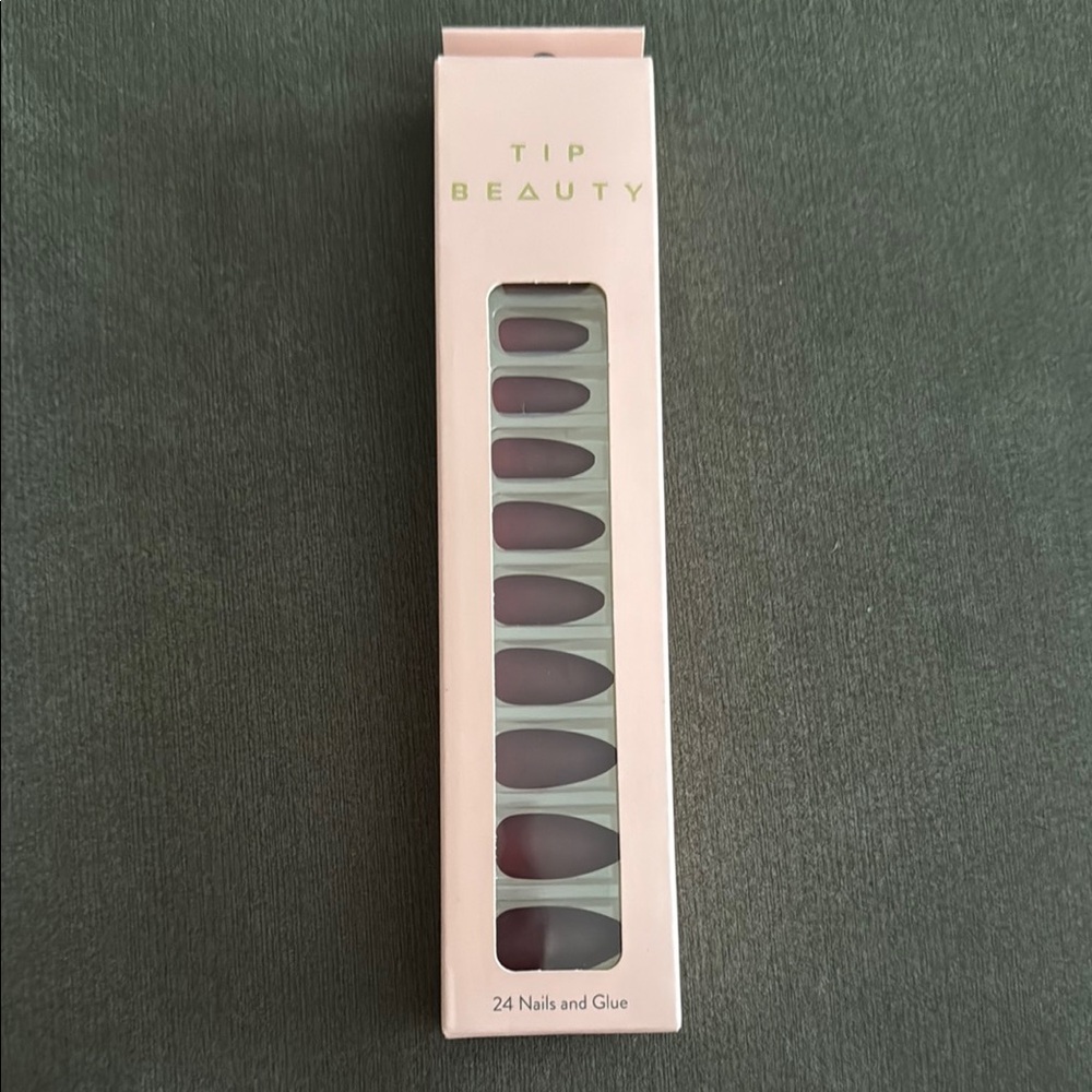 Tip Beauty Burgundy Press-On Nails
